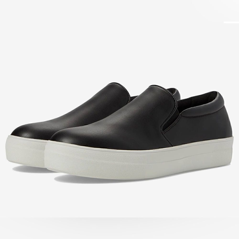 Steve Madden Gills sneaker preloved GUC black leather size 9.5 women’s slip on